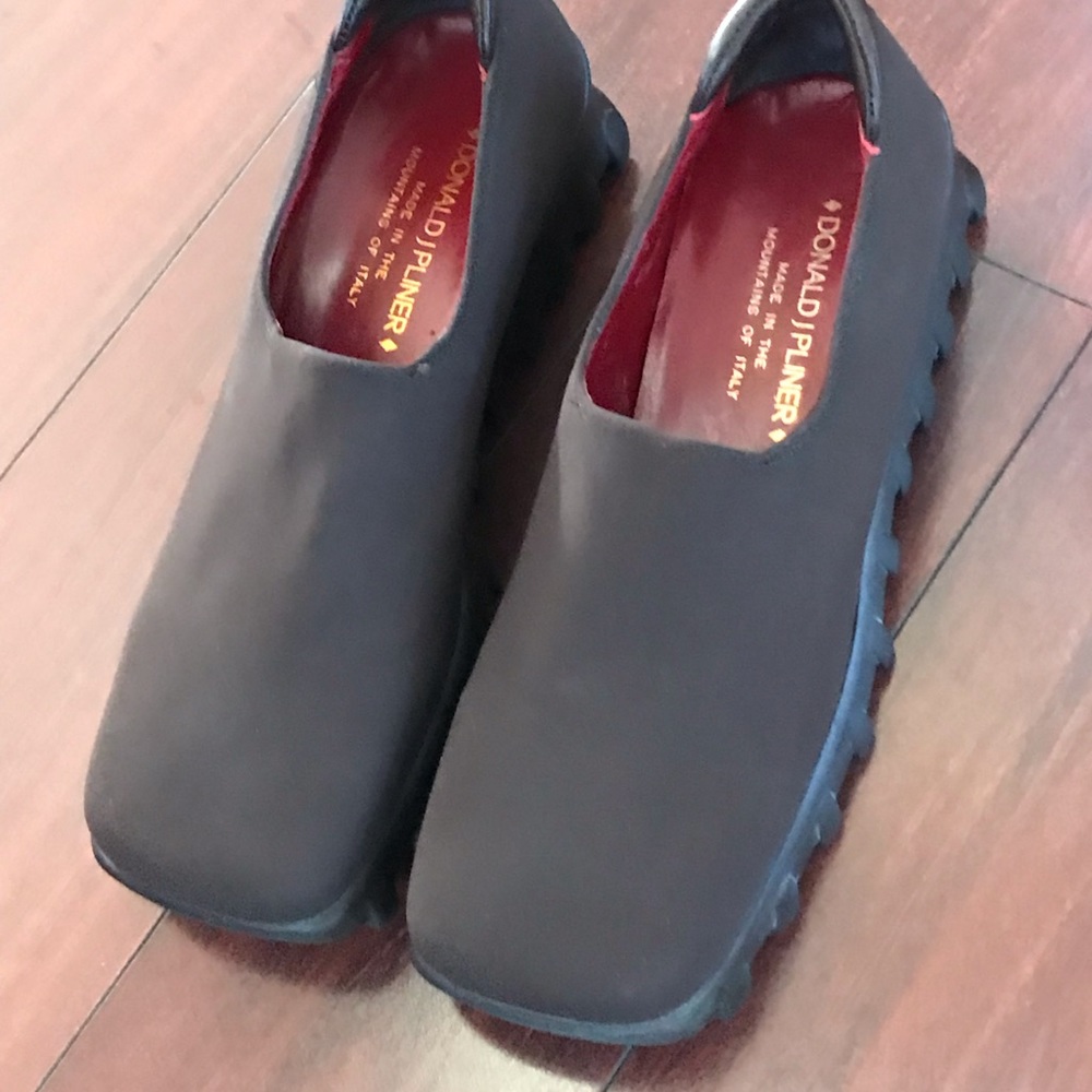 Donald J Pliner loafers 9 M Women’s